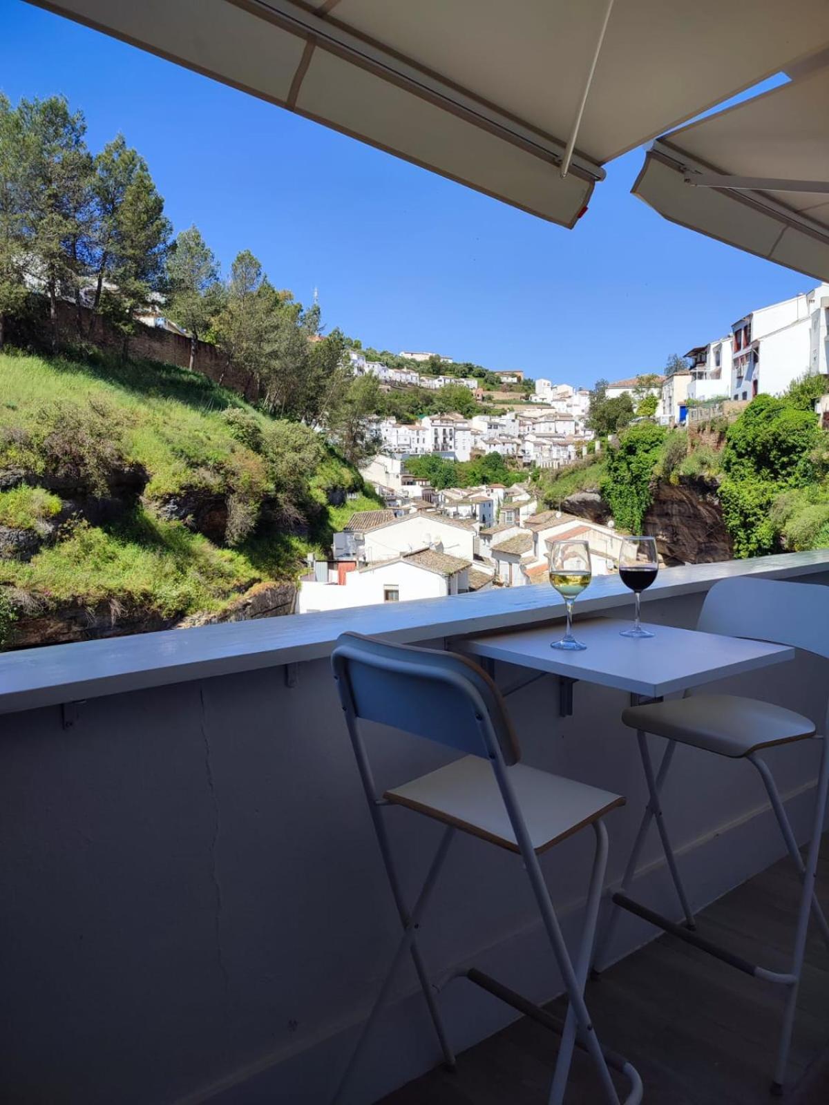 La Rosa Gris Apartment Setenil De Las Bodegas Exterior photo